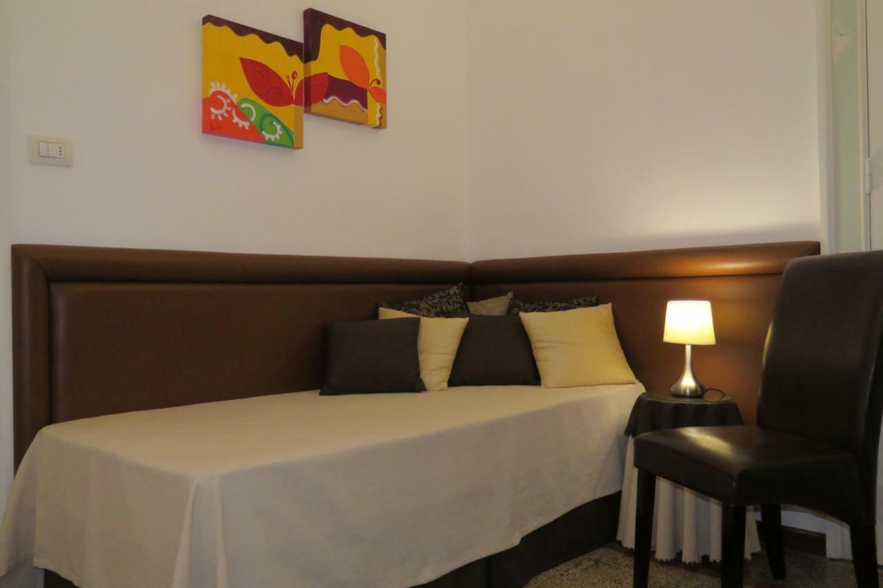 Palazzo De Tomasi B&B Gallipoli Buitenkant foto